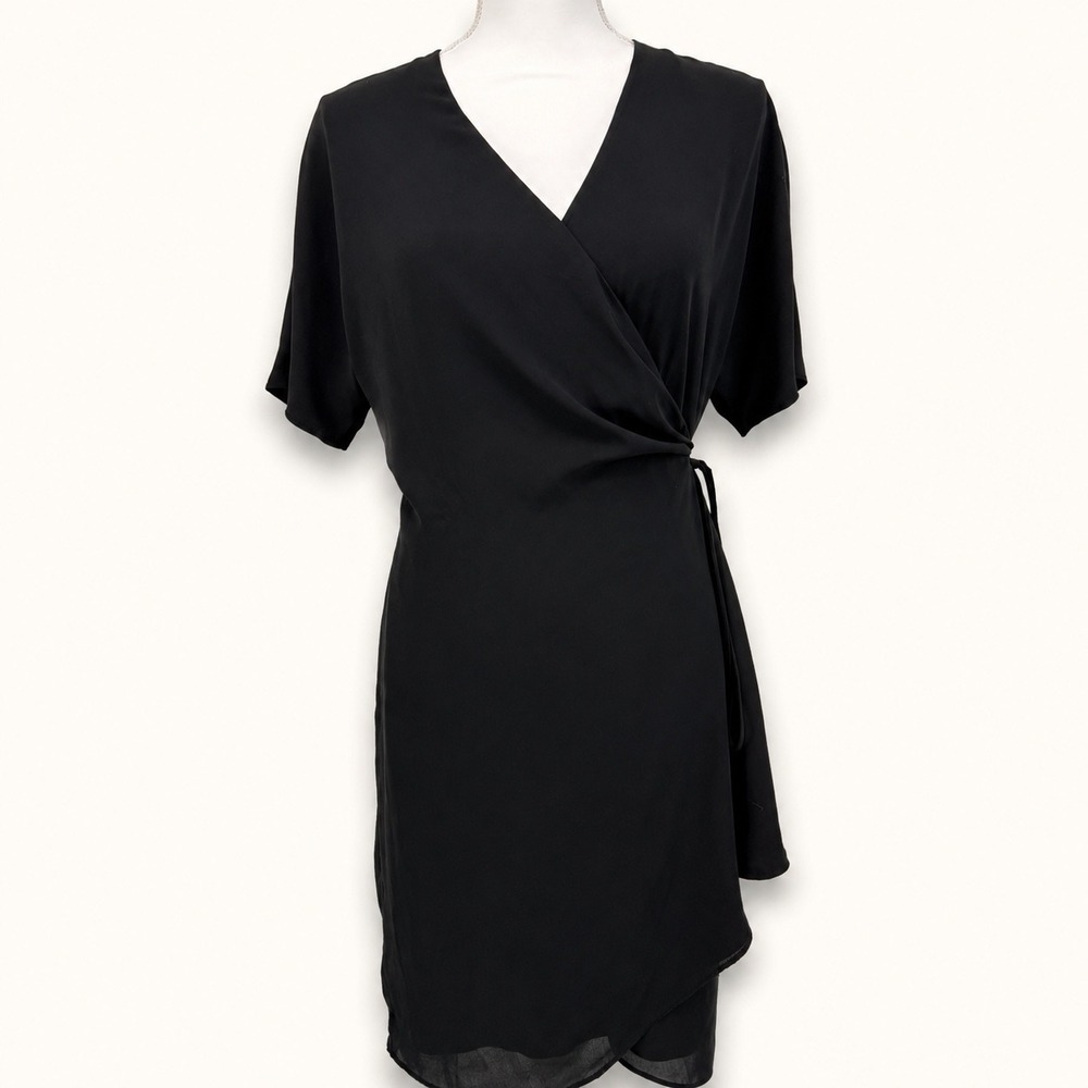 Aritzia‎ Babaton Medium Wallace Black Short-Sleeve Wrap Dress YPO1-8496-19 LBD
